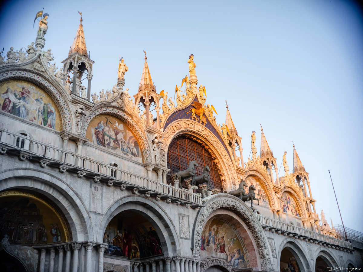 Photos from a trip through Italy in Summer of 2023. Locations include Rome, Florence, Tuscany, Castello di Bossi in Chianti, Siena, San Gimignano, Sirmione on Lake Garda, Bologna, Gudon, Italian Dolomites, Seceda, Cadini di Misurina, and Venice.